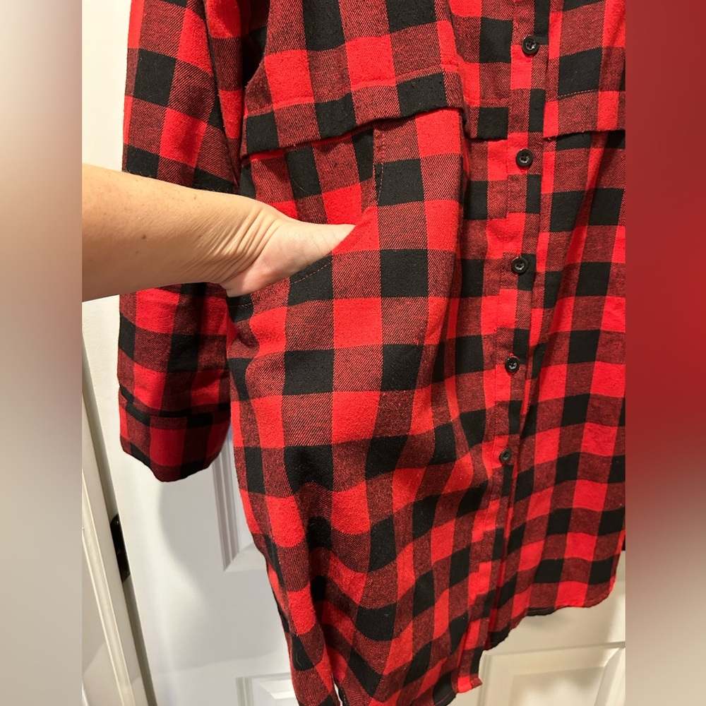 Red and Black Plaid Button-Up Boyfriend Flannel Tunic Length - Picture 8 of 16